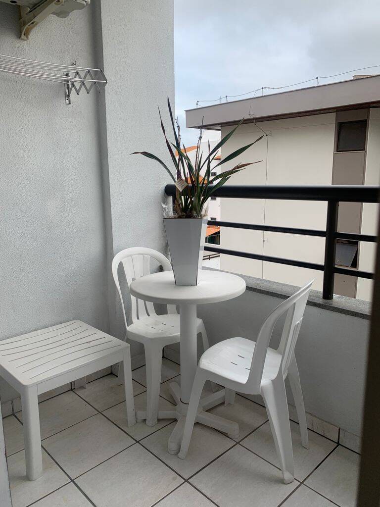 Apartamento à venda com 1 quarto, 65m² - Foto 2